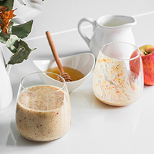 DATE & APPLE OVERNIGHT OATMEAL SMOOTHIE